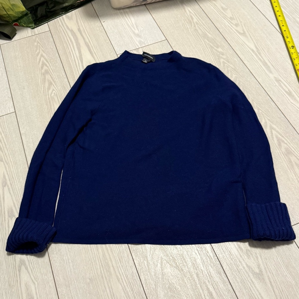 Club Monaco 100% wool large dark blue knit sweater long sleeve classic luxury